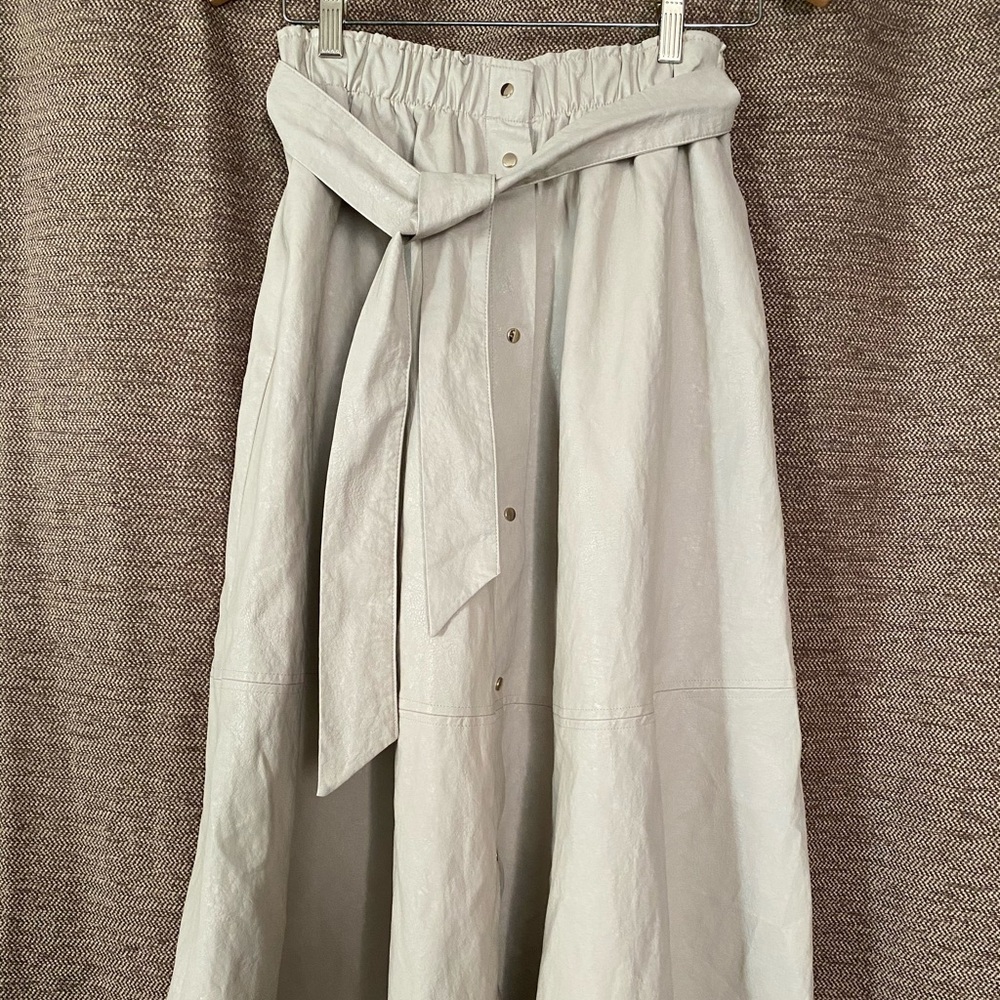 ZARA : Leather Button Down Paperbag Midi Skirt